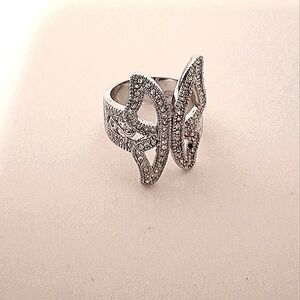 Butterfly ring